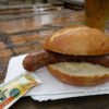 Corona Bratwurst im Brötchen (Wallberghütte am Sportlerehrenmal)